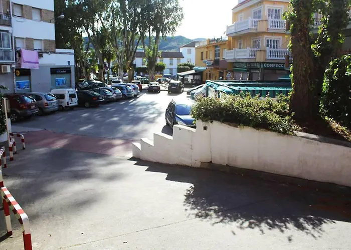 Con Parking Gratuito *